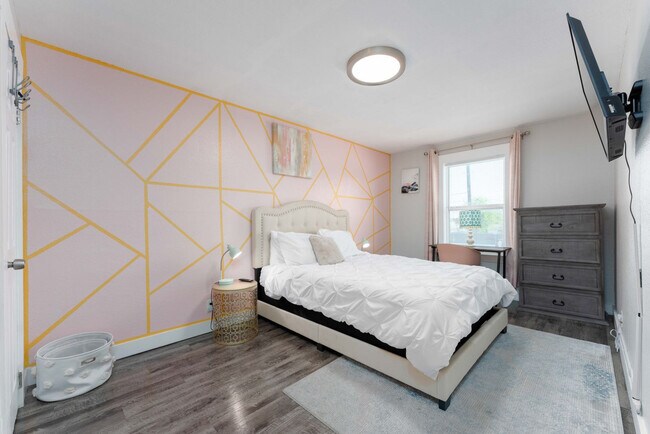 Building Photo - 1116 Morgan Ave