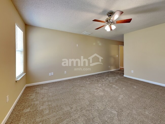 Building Photo - 273 Stone Meadow Ct