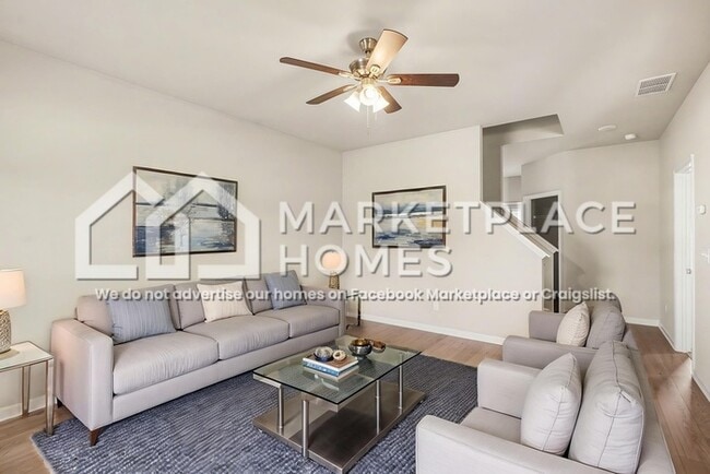 Building Photo - 204 W L Miller Dr