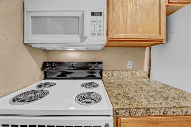 Building Photo - 3018 S 1st St