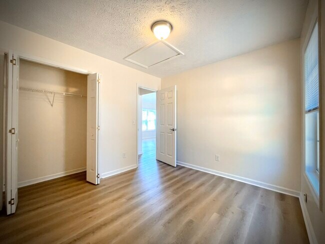 Building Photo - 1005 Gordon Woods Rd