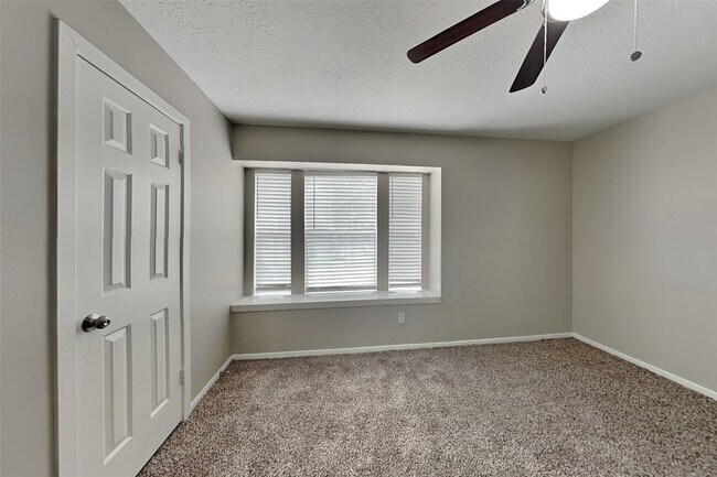 Building Photo - 16322 Jast Dr