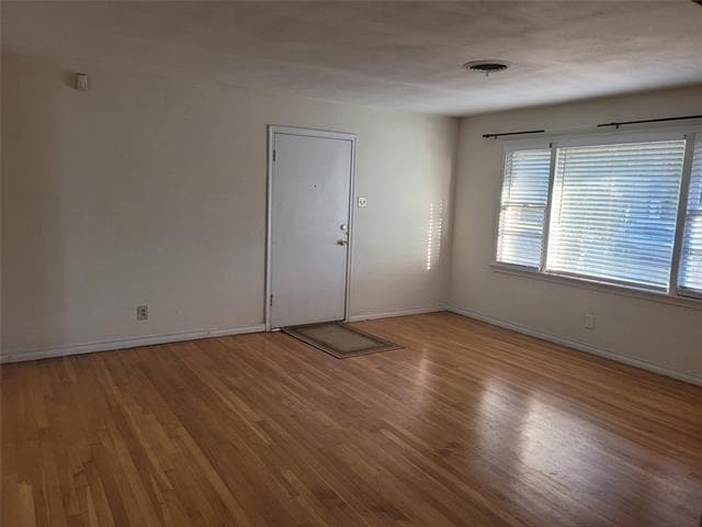 Building Photo - 2953 Primrose Ln