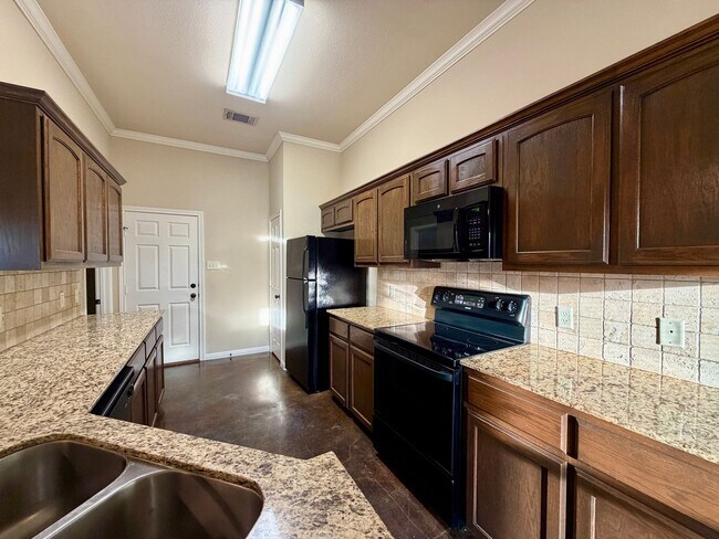 Building Photo - 602 Park Wood Circle