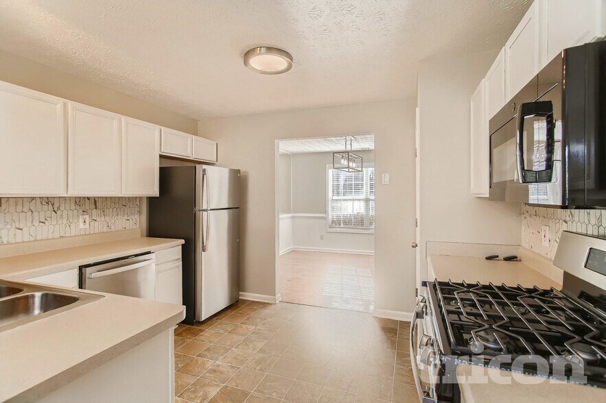 Building Photo - 35 Trelawney Ln