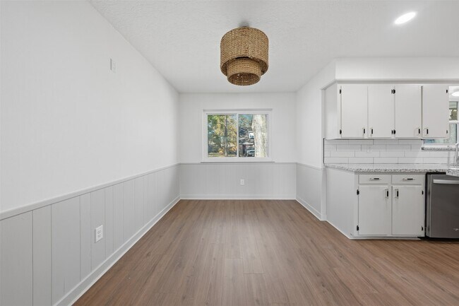 Building Photo - 5002 Cedar Creek Dr