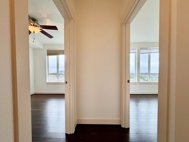 Building Photo - Starpoint Condominiums ~ Issaquah Highlands