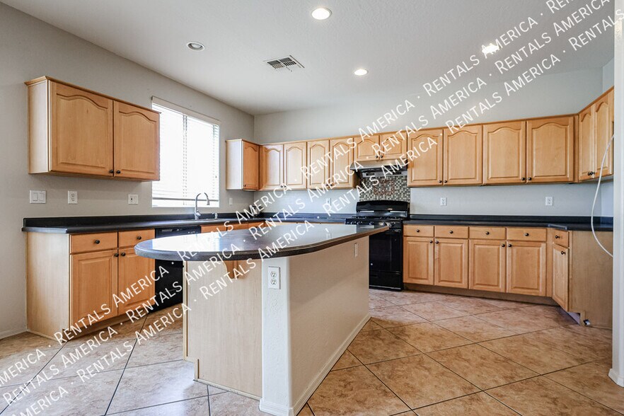 Building Photo - 1155 E Winchester Pl