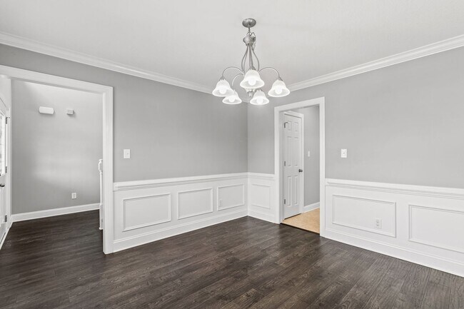 Building Photo - 907 Stagecoach Dr