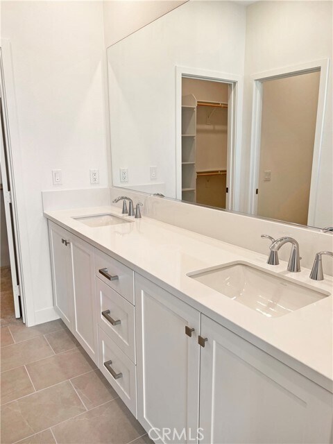 Building Photo - 26909 Pathfinder Ln