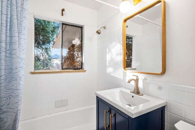 Building Photo - 2BD, 2BA Wellshire Home with Finished Basement and Attached 1-Car Garage