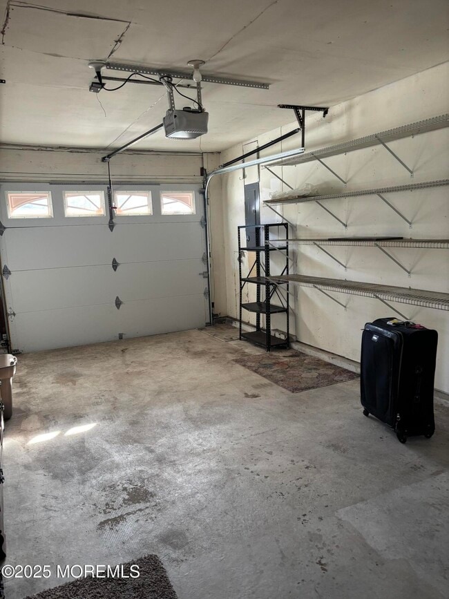 Building Photo - 25 Robinson Rd