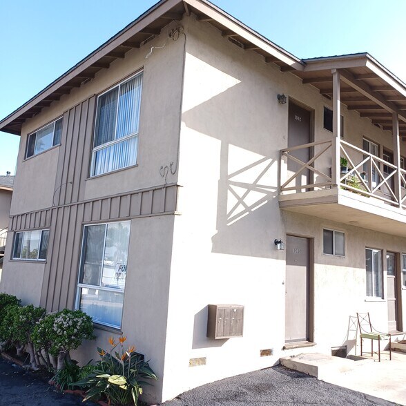 Exterior - 1300 Manhattan Beach Blvd
