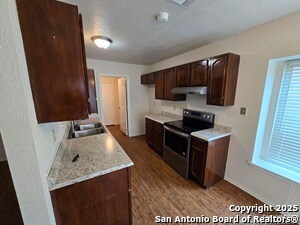 Building Photo - 1034 Cloverbrook St