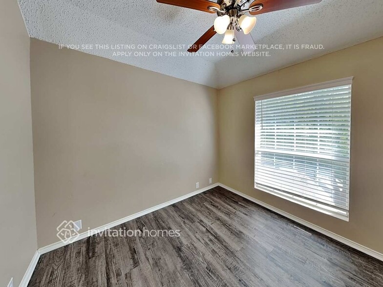 Building Photo - 1700 Lansdale Dr
