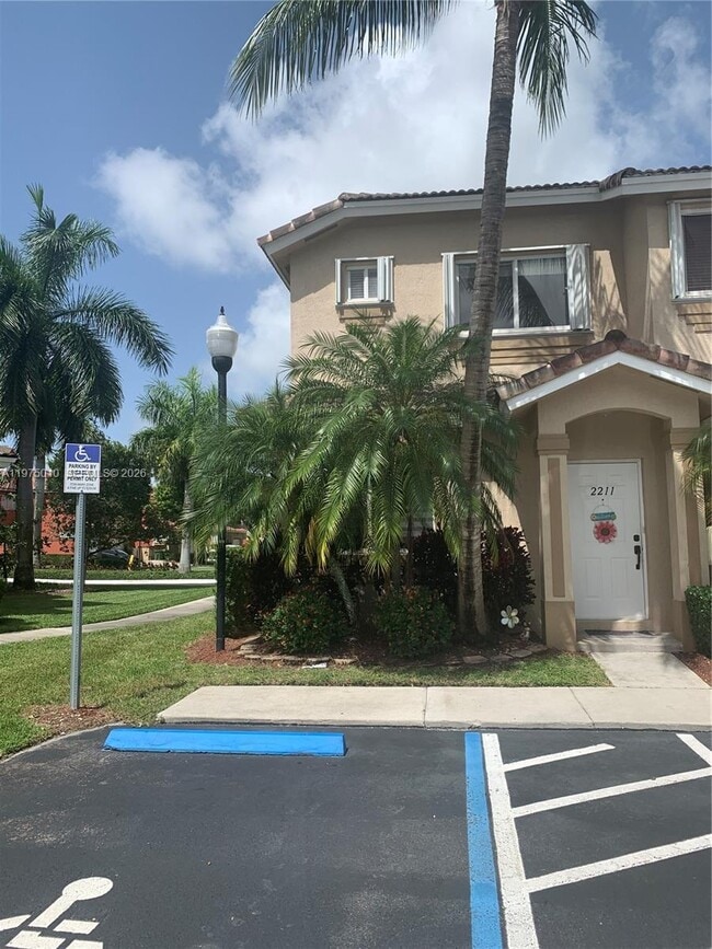 Building Photo - 2211 SE 23rd Rd