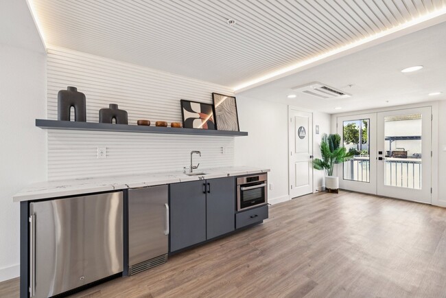 Building Photo - Ocean Villas Apartments