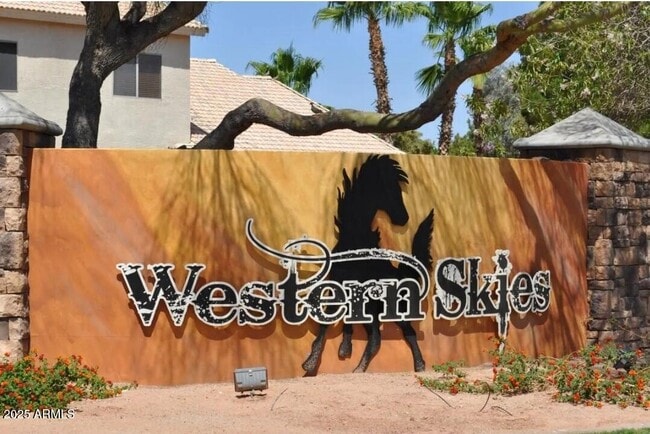 Building Photo - 1401 E Jasper Dr