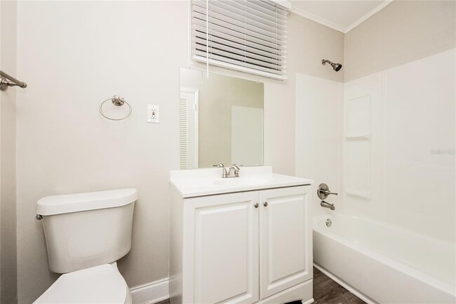 Building Photo - 214 Poinciana Cir