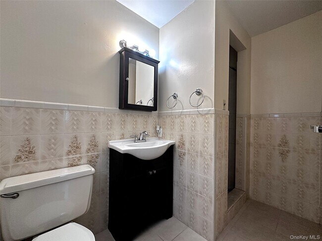 Building Photo - 25 Acacia Terrace