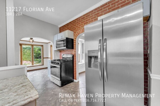 Building Photo - 11217 Florian Ave