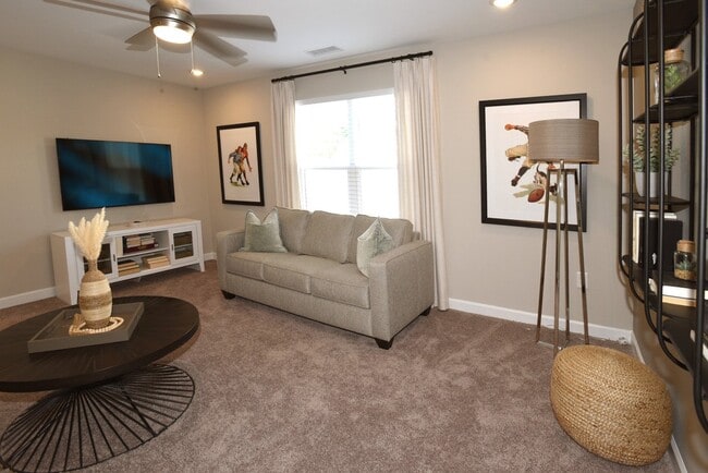 Building Photo - FURNISHED: Previous Model Home, For Rent 3 bedrooms/2.5 baths/2nd Floor Family Room w/kitchenette...