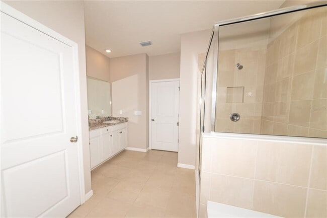 Building Photo - 16619 Mooner Plank Cir