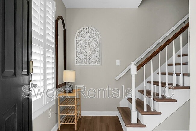 Building Photo - 733 Ralston Ct