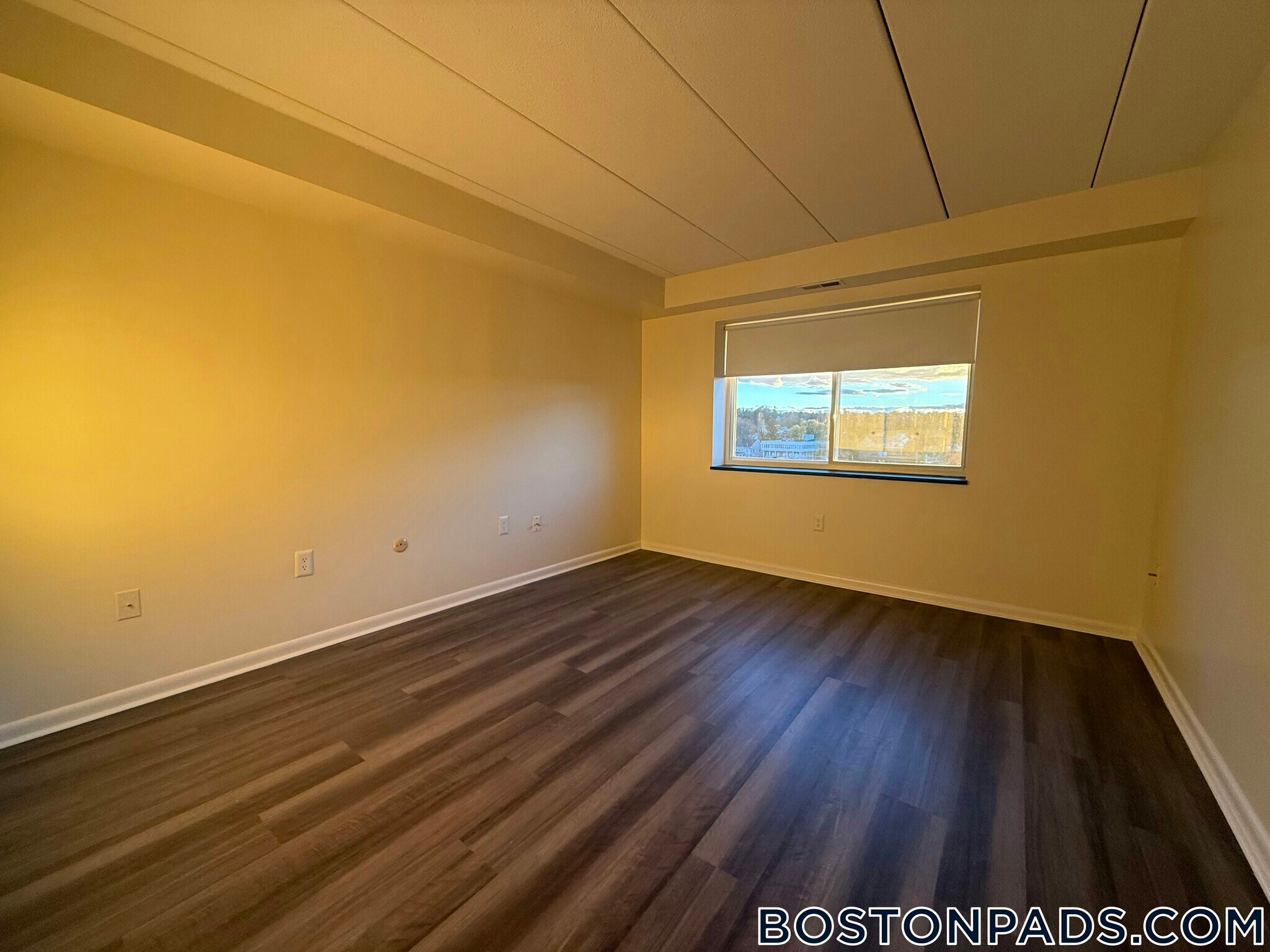 Building Photo - 51 Hill Rd