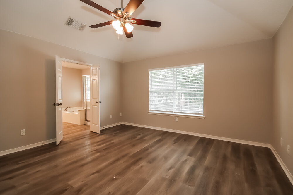 Building Photo - 19322 Oak Station Dr