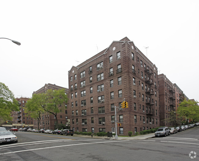Ethan Allen Apartments - Ethan Allen