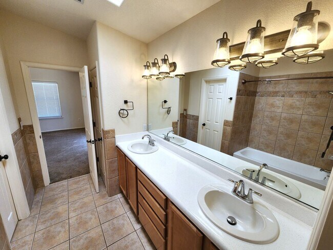 Building Photo - 1535 Vajillo Ln