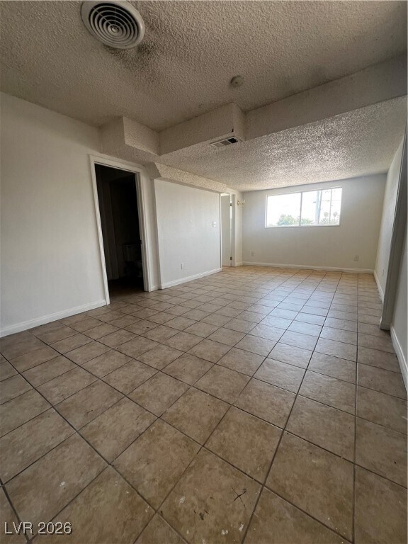 Building Photo - 2624 E Brady Ave