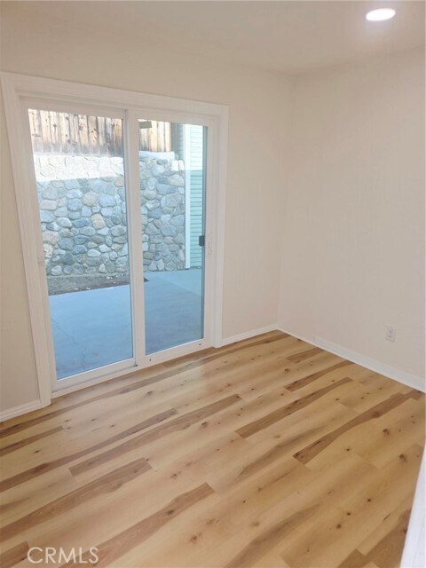 Building Photo - 533 Sturtevant Dr