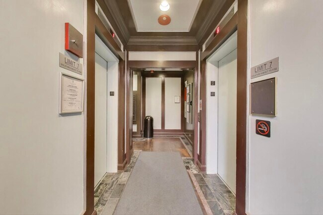 Building Photo - 780 S Federal St