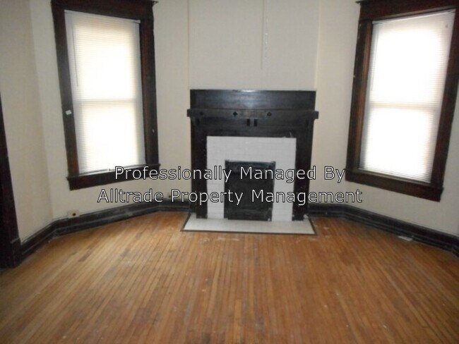 Building Photo - 119 W Burnett Ave