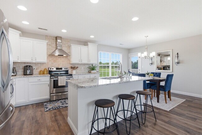 Building Photo - 3805 Flatwater Dr