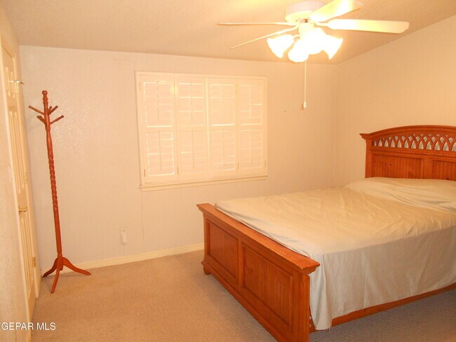 Building Photo - 1201 Brown Ridge Pl