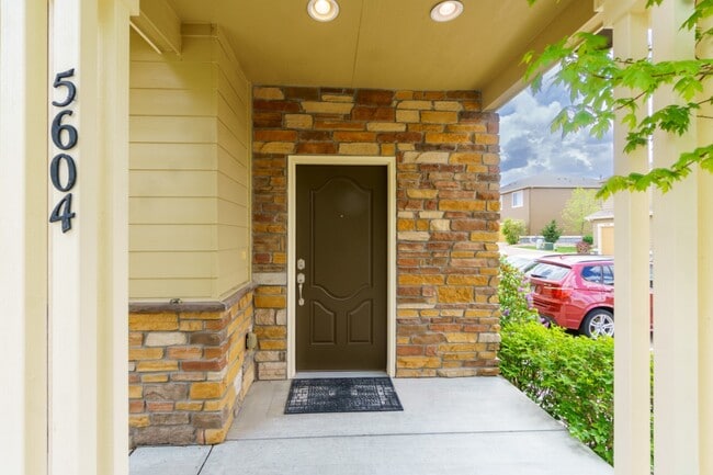 Building Photo - 5604 Saint Patrick View