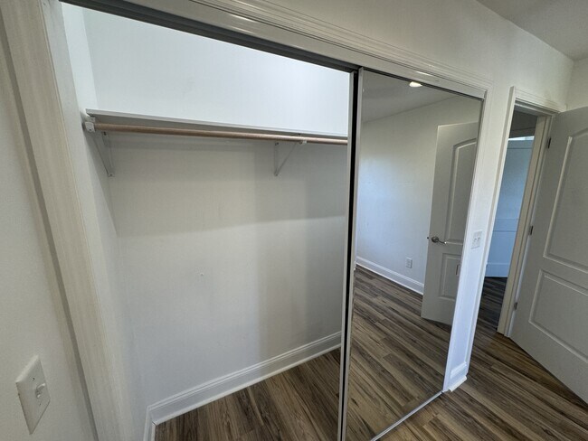 Building Photo - 3895 Azalean Dr