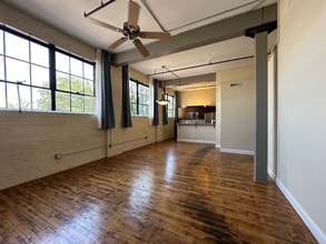 Building Photo - 109 N Hayne St