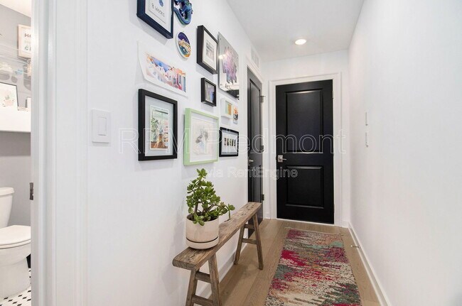 Building Photo - 395 Pratt Dr SE