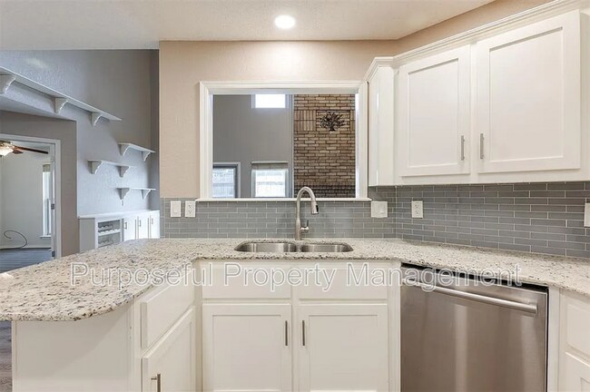 Building Photo - 2501 Patti Pl