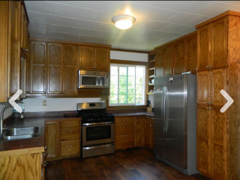 Building Photo - 1116 C St