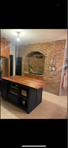 Building Photo - 11730 Quailbrook