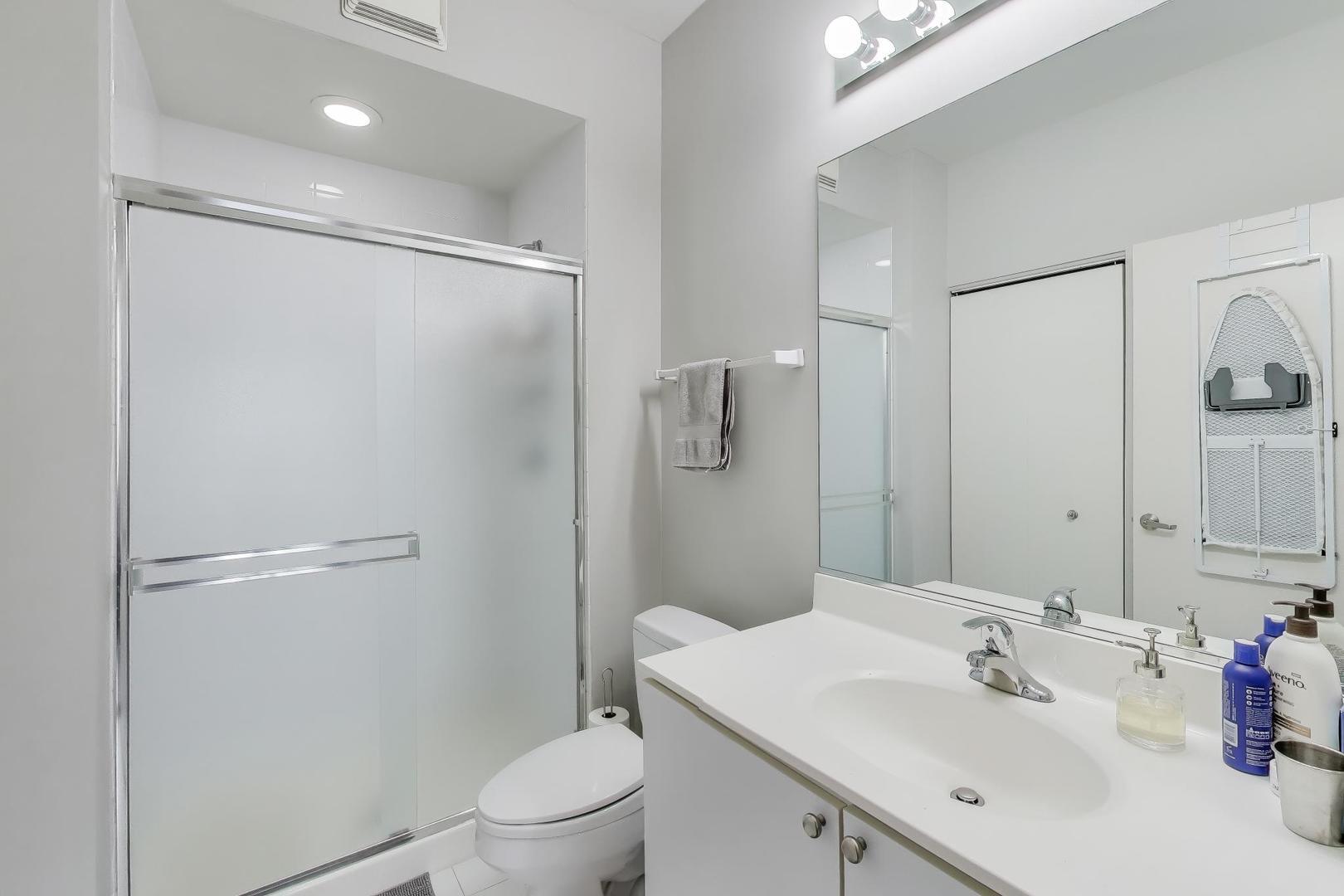 Building Photo - 435 W Erie St