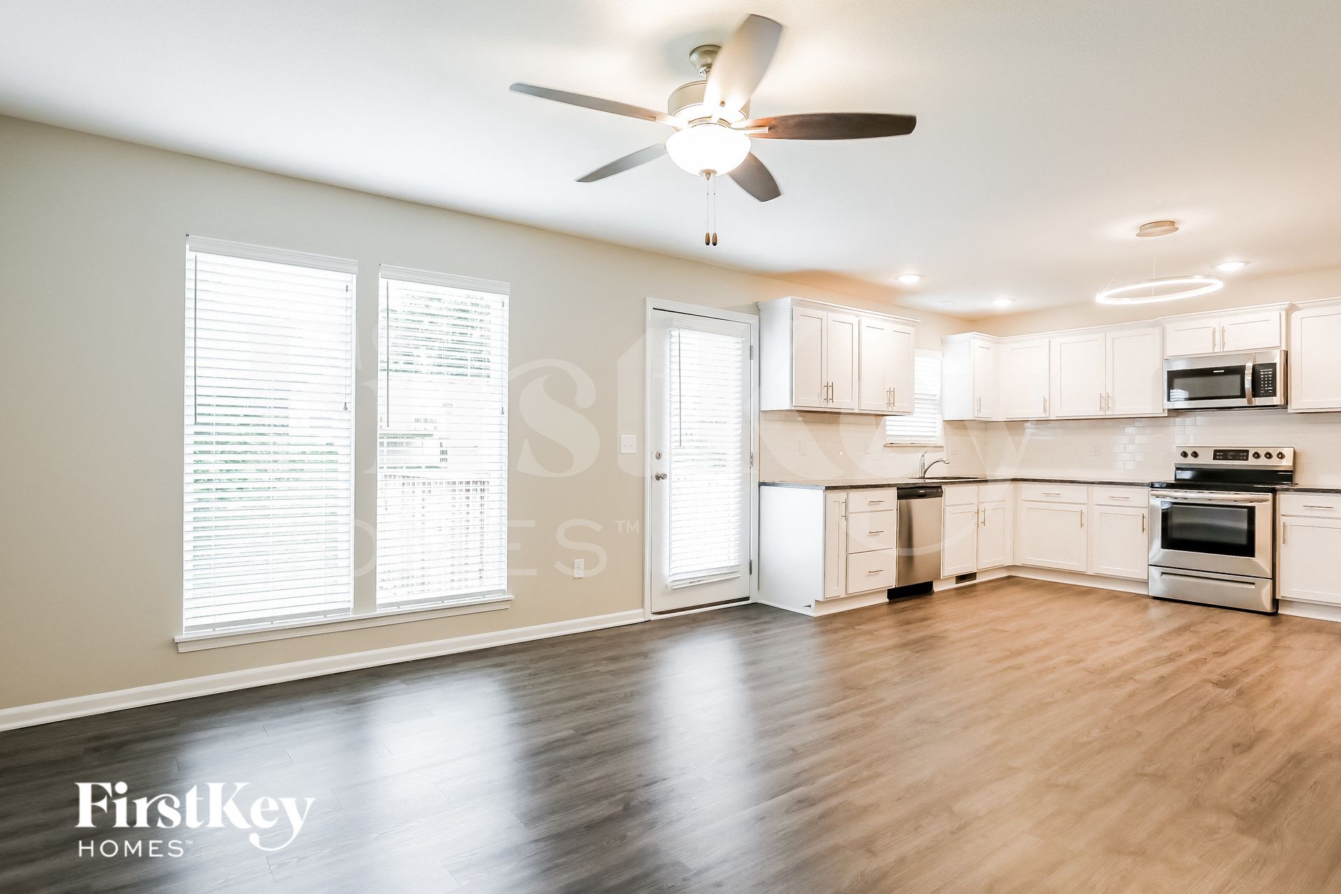 Building Photo - 5015 N Wheeling Ave