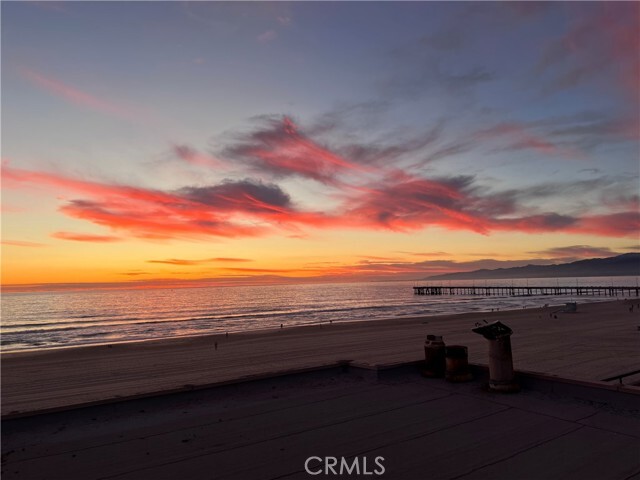 Building Photo - 3711 Ocean Front Walk