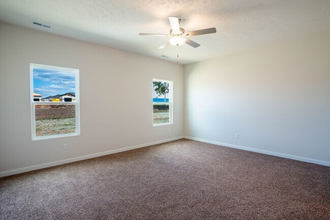 Building Photo - BRAND NEW 3 BEDROOM HOME - Mount Vernon, MO