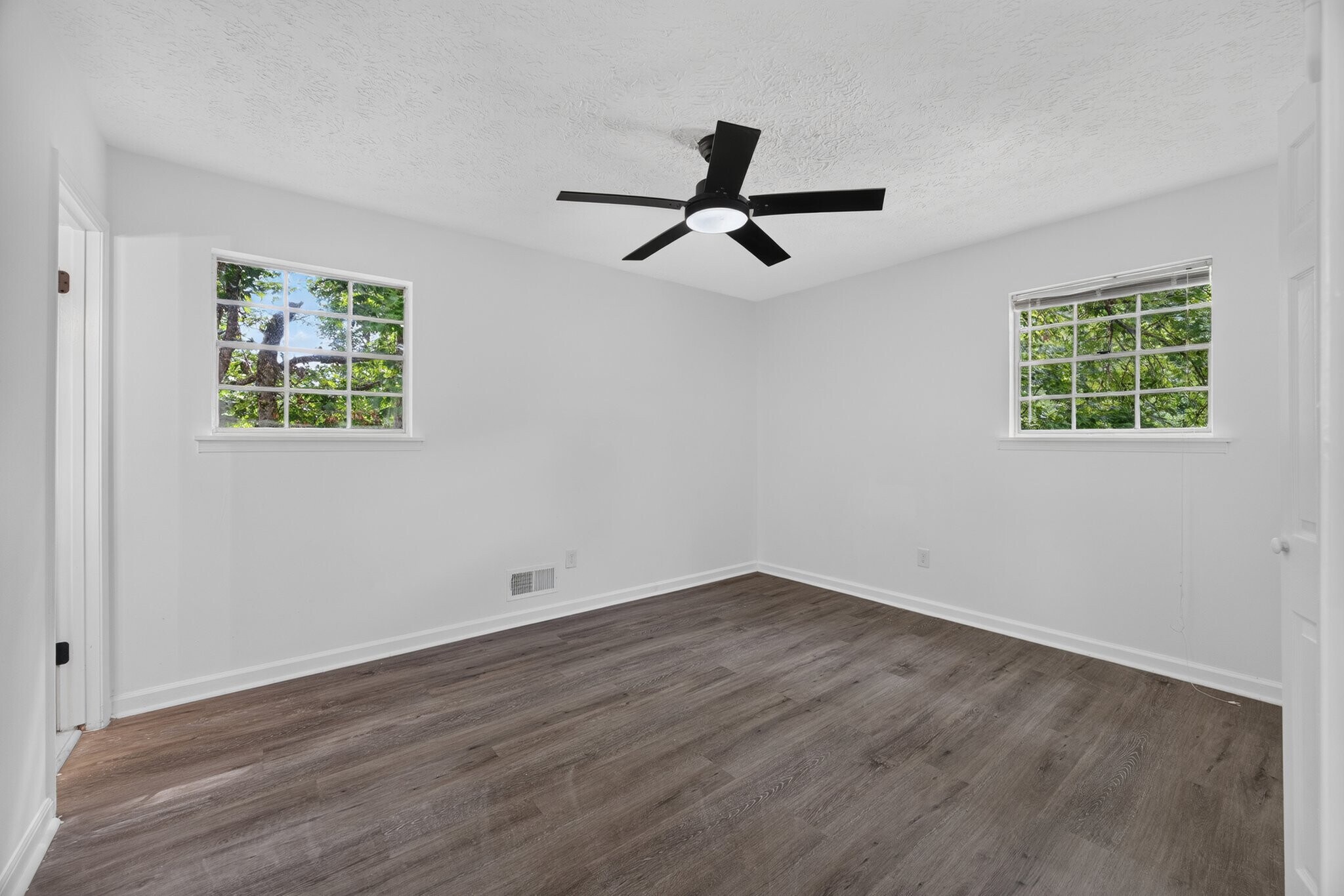 Building Photo - 9175 Settlers Grove Rd NE